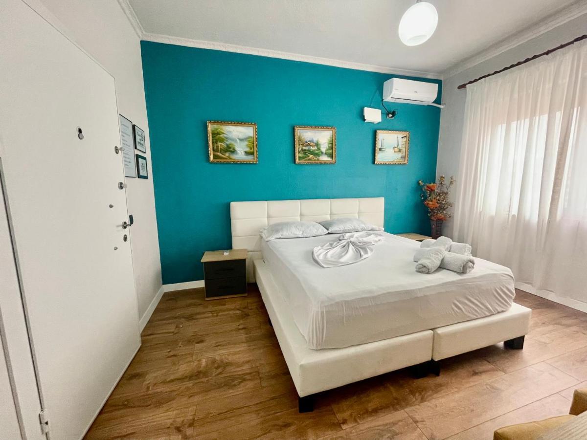 Central Room Private Entry And Bathroom تيرانا المظهر الخارجي الصورة